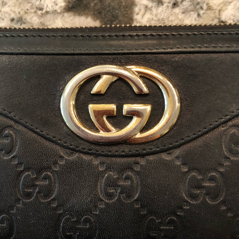 Gucci black leather worn wallet